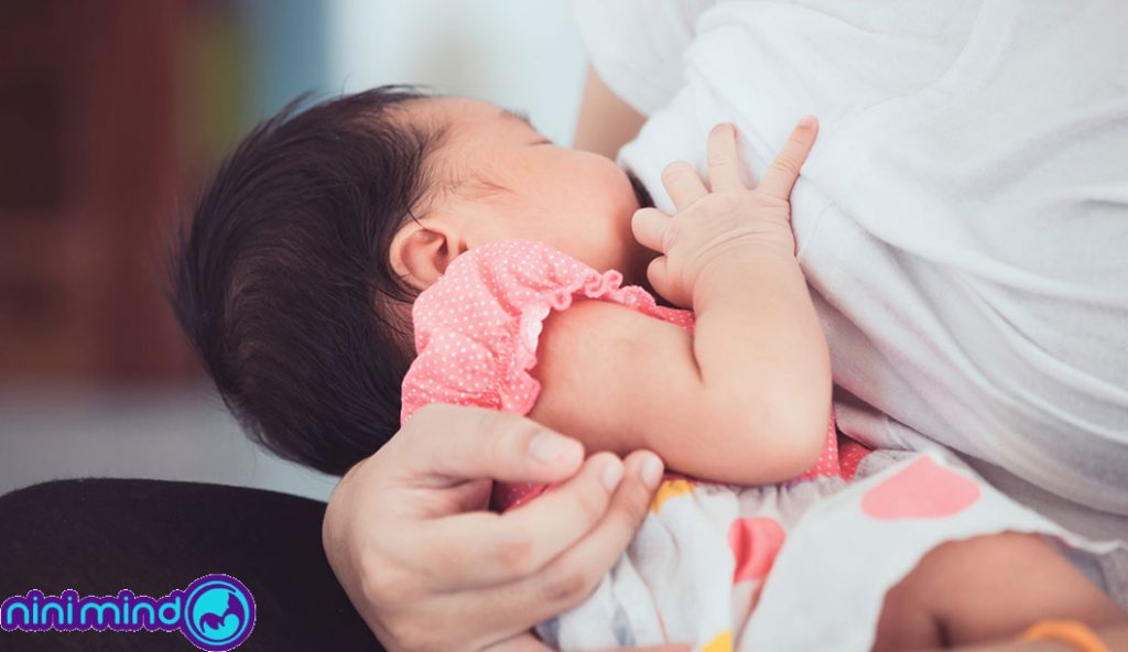 دفعات شیر خوردن نوزاد یک، دو، سه و چهار ماهه