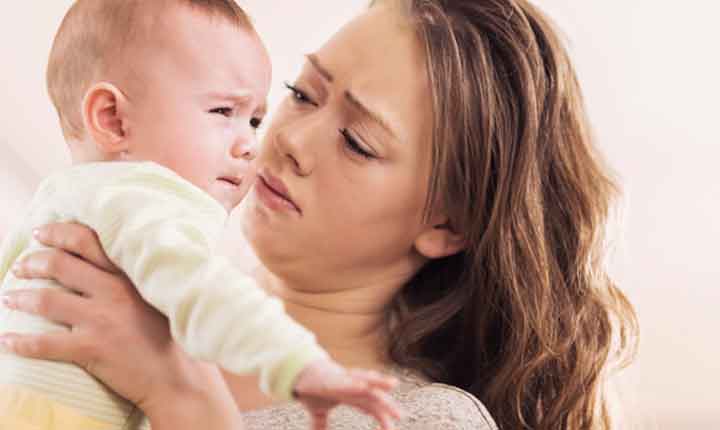 نحوه برخورد با گریه کودک | 8 راهکار ساده