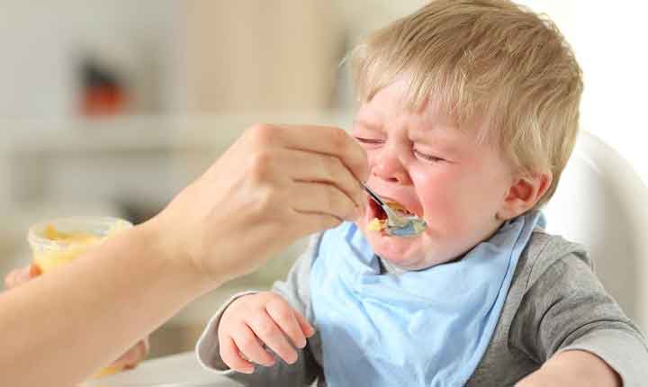 مشکل تغذیه کودک را چگونه درمان کنیم؟